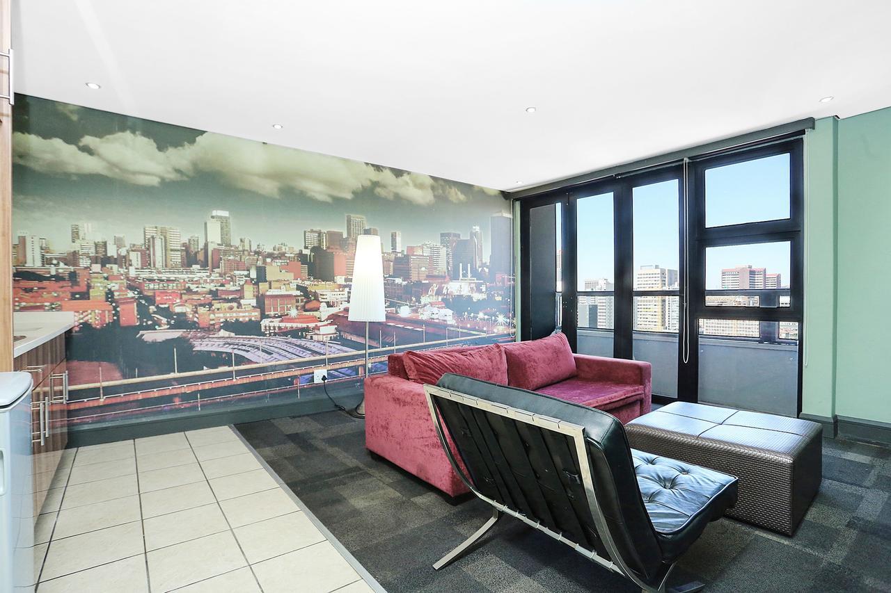 Southpoint Braamfontein Apartments โจฮันเนสเบิร์ก ภายนอก รูปภาพ
